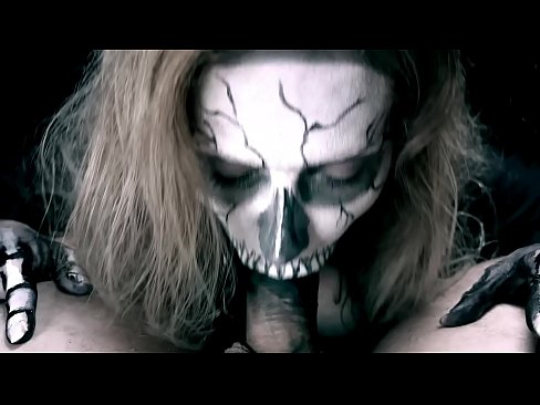 ❤️ Fată demonică sugând pula cu gura ei neagră și înghițind spermă. ❤❌   at ro.porn-list.ru ️❤